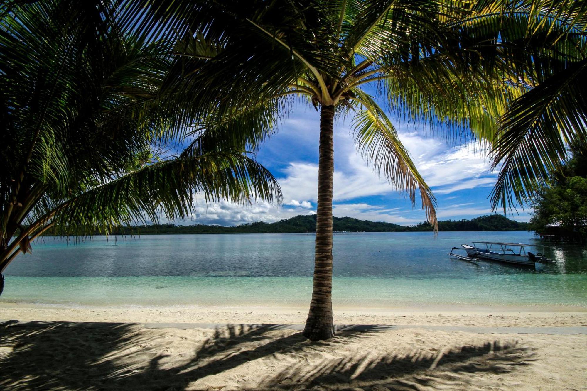 Bolilanga Island Resort - Togean Island Angkayo Kültér fotó